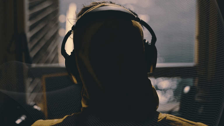 Audiência de podcasts cresce 67%: investir no formato é essencial