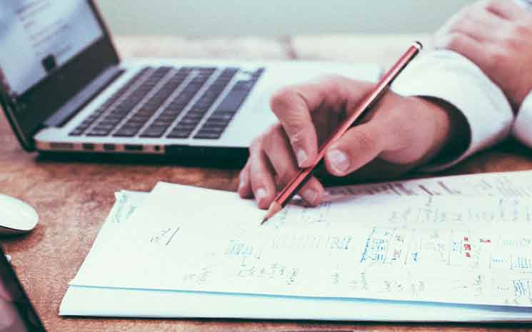 Como manter a produtividade da equipe trabalhando remotamente?