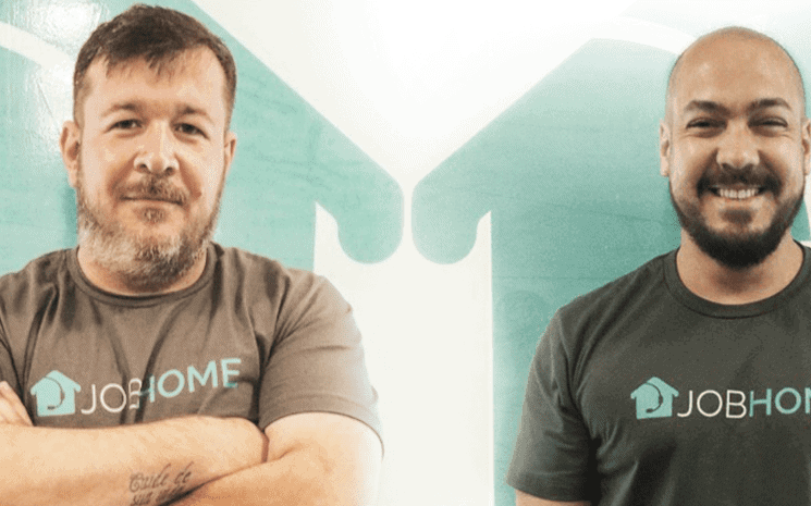 Na contramão da crise, startup contrata 800 pessoas e gerencia todos 100% em home office