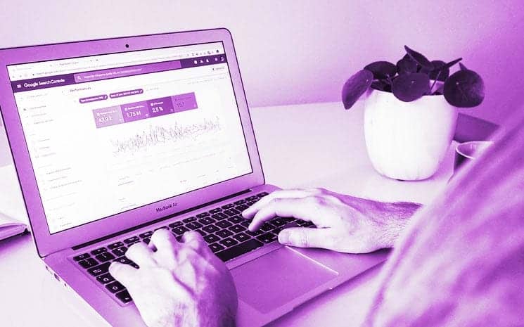 Entenda como apresentar um projeto para um investidor e o que falar