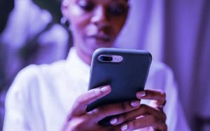 Pare por 1 minuto e pense: por quantos anúncios você já passou hoje?