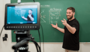 Descomplica: “A ‘volta à normalidade’ traz um caminho sem volta para a busca por algo mais híbrido”, conta Daniel Pedrino