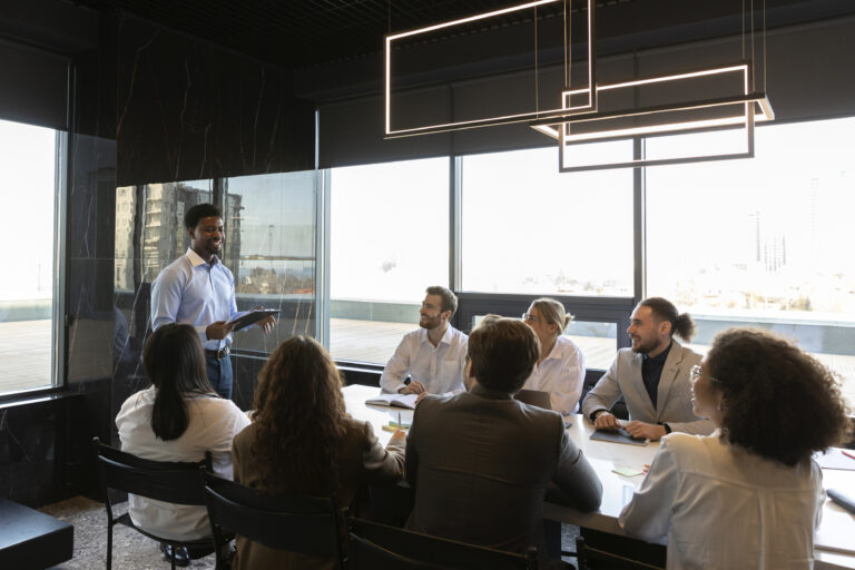 Case: Como capacitação corporativa em IA destravou governança em multinacional